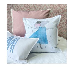 Cojín 45x45 cm Ratona blanco