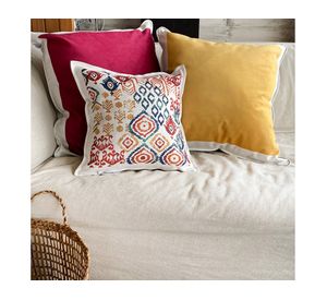 Cojín Pantone 1235 Oro 60x60 cm