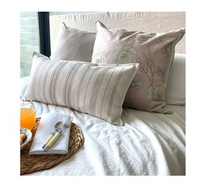 Cojín Alicia rosa 60x60 cm