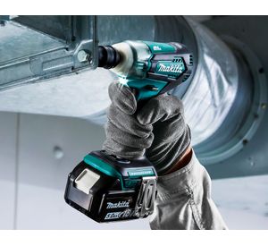 Llave impacto inalámbrica DTW181Z 18V