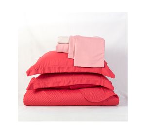 Quilt coral Liso + juego de sábanas 2 plazas