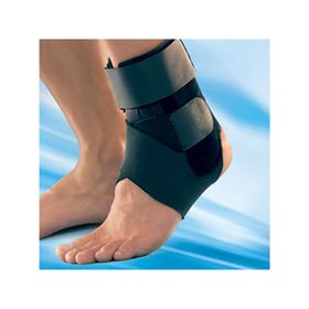 Tobillera estabilizadora ajustable Futuro.