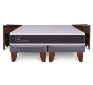 Cama Europea king New Ortopedic + veladores New Torino Cic