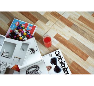 Cerámica piso muro Kiara madera natural 61x61 cm 1.48 m2