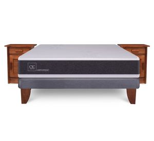 Cama Europea 2 plazas New Ortopedic + veladores Milán Cic