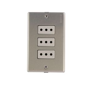 Enchufe triple embutido magic oxidal Bticino