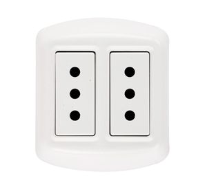 Toma corriente doble 10 a con casquete modus plus Bticino