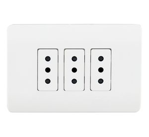 Placa armada tomacorriente triple 10A 2P+T Génesis blanco Schneider