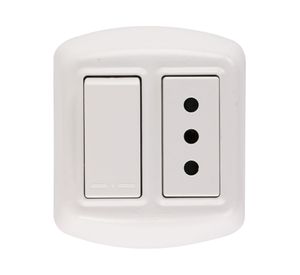Interruptor+enchufe 10 a con casquete modus plus Bticino