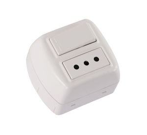 Interruptor+enchufe 10 a con casquete modus plus Bticino