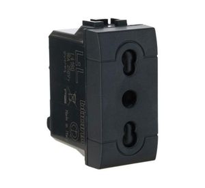 Módulo toma 2P+T antracita Bticino