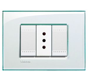 Interruptor simple con placa Kristal Bticino