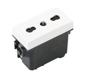 Módulo toma 2P+T blanco Bticino