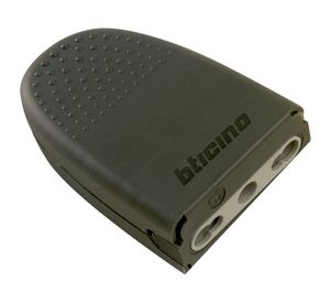 Enchufe hembra volante 10 / 16 amp Bticino