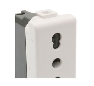 Modulo enchufe hembra 10/16 a 2 p+t blanco matix Bticino