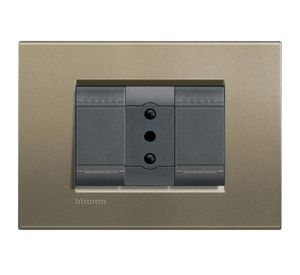 Placa armada tomacorriente simple 10A antracita/squere Bticino