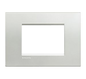Placa rectangular 3 módulos plata Bticino