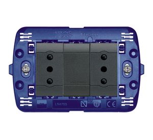 Toma doble semiarmada 10a 250v Bticino