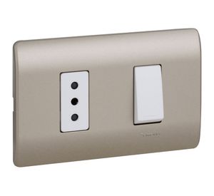 Placa armada interruptor 9/12 + tomacorriente 10A Génesis millan Schneider