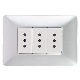 Toma triple 2 polo tierra 10a armada placa aluminio Bticino