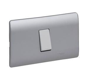 Placa armada interruptor 16A 9/24 Génesis lien Schneider