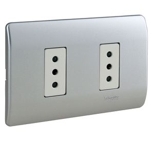 Placa armada tomacorriente doble 10A 2P+T Génesis lien Schneider