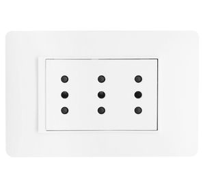 Placa armada tomacorriente triple 10A 2P+T Luzica blanco Bticino