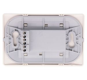 Placa armada tomacorriente triple 10A 2P+T Luzica blanco Bticino