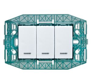 Placa semiarmada interruptor triple 16A 9/32 blanco Kalop