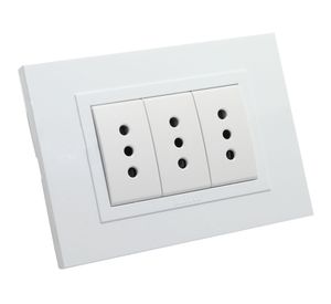 Placa armada tomacorriente triple 10/15A Zen basic blanco Kalop