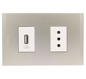 Placa armada tomacorriente 10A 2P+T + USB 10A Nóbile perla Bticino