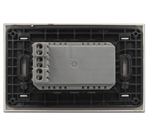 Placa armada tomacorriente triple 10A 2P+T Nóbile terra Bticino