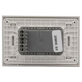 Placa armada tomacorriente triple 10A 2P+T Nóbile perla Bticino