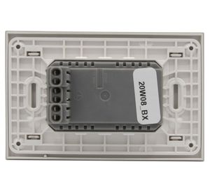 Placa armada tomacorriente triple 10A 2P+T Nóbile perla Bticino