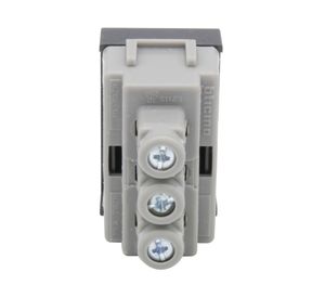 Módulo tomacorriente simple 10A 2P+T Nóbile café Bticino