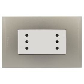Placa armada tomacorriente dúplex 10A 2P+T  Nóbile perla Bticino