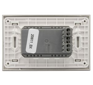 Placa armada tomacorriente dúplex 10A 2P+T Nóbile perla Bticino