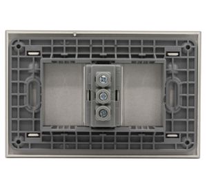 Placa armada tomacorriente 10A 2P+T Nóbile perla Bticino