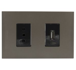 Placa armada tomacorriente 10A 2P+T + USB 10A Nóbile terra Bticino