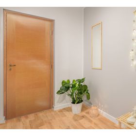 Puerta interior barnizada Milano Enchapada 70x200 cm Itma.