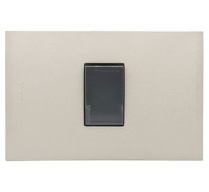 Placa armada interruptor simple 10A 9/12 Nóbile café Bticino