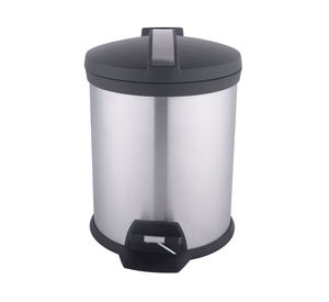 Basurero 4.5 litros pedal cromado/negro