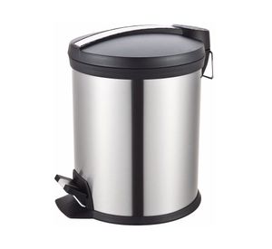 Basurero 4.5 litros pedal cromado/negro