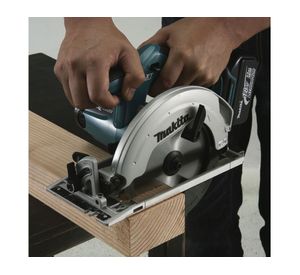 Sierra circular 18V 6 1/2'' DSS611Z Makita