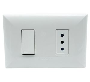 Placa armada 9/12 + toma corriente 10A S17 2500W blanco