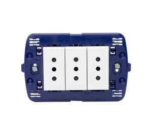 Toma triple 10A semi armado blanco