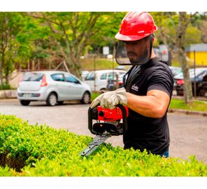 Cortaseto Combustión 26 cc 1.0 HP THT26X rojo