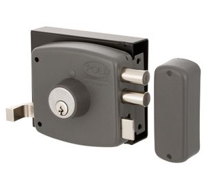 Cerradura sobreponer Chilena 2010 + caja reja para soldar