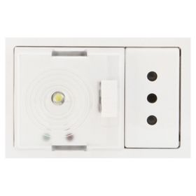 Placa armada toma corriente + luz emergencia Bticino