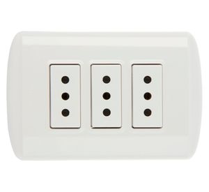 Toma corriente triple 10 a modus blanco Bticino